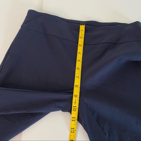 Attyre New York Navy Blue Midi Length Shorts Woman's Size 4 - Picture 5 of 8